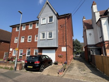 image of 2 Bowling Green Court, 51 Tomline Road, Suffolk