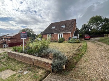 image of 58 Brightwell Close, Suffolk