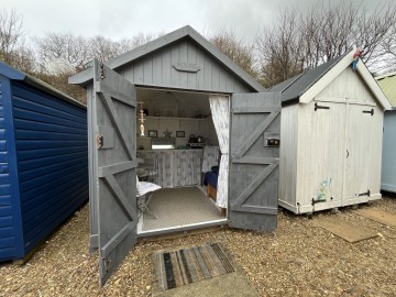 image of Beach Hut 413 Golf Road, Suffolk