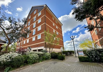 image of 26 Neptune Square, Suffolk