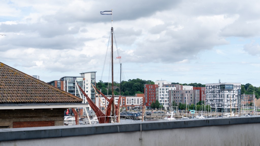 Images for The Cambria, Regatta Quay