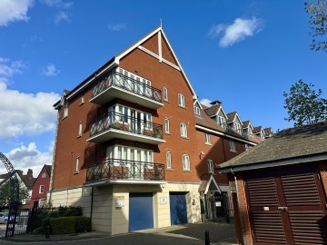 image of 5 Neptune Square, Suffolk