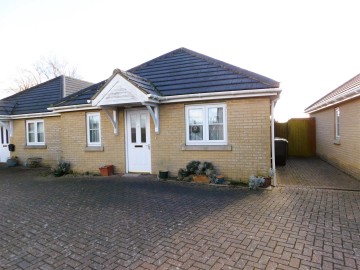 image of 2 Pond Farm Bungalows, Church Road