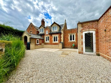 image of Old School, School Lane, Bromeswell